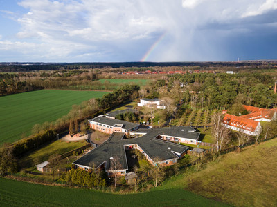 Bildunterschrift: Klinik für Kinder- und Jugendpsychiatrie, -psychotherapie und -psychosomatik in Rotenburg kooperiert mit der Stiftung Universität Hildesheim